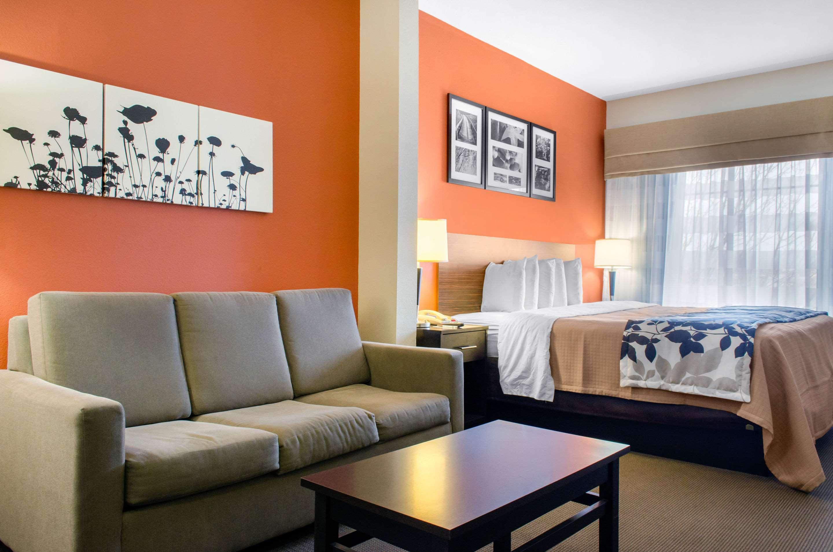 Sleep & East Chase Motel 3*
