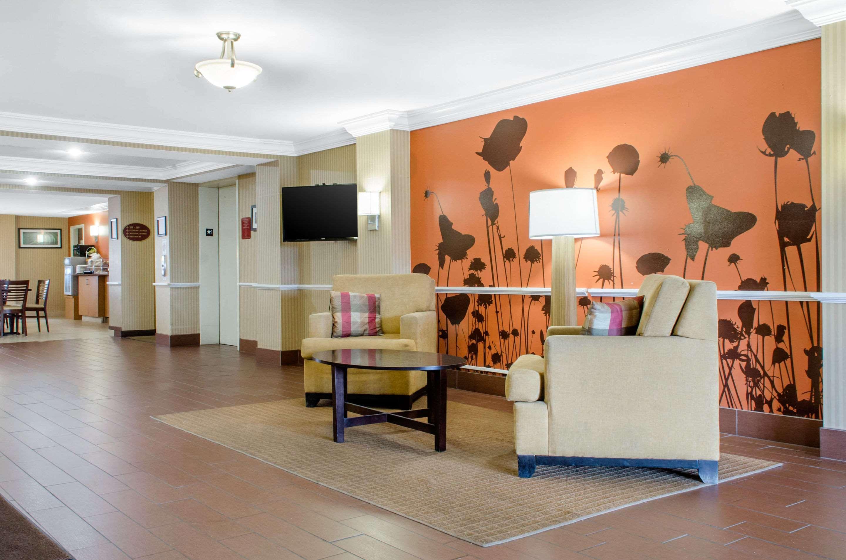 Motel Sleep & East Chase