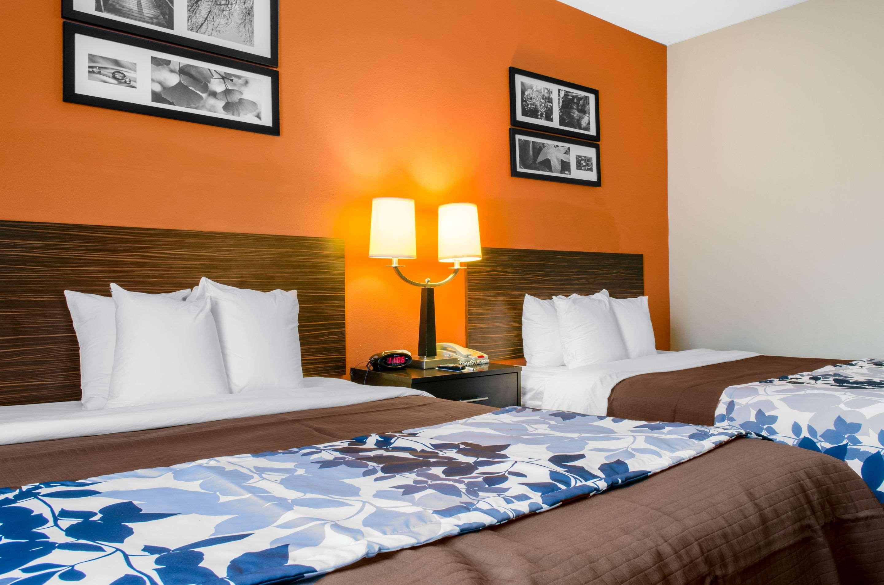 Motel Sleep & East Chase