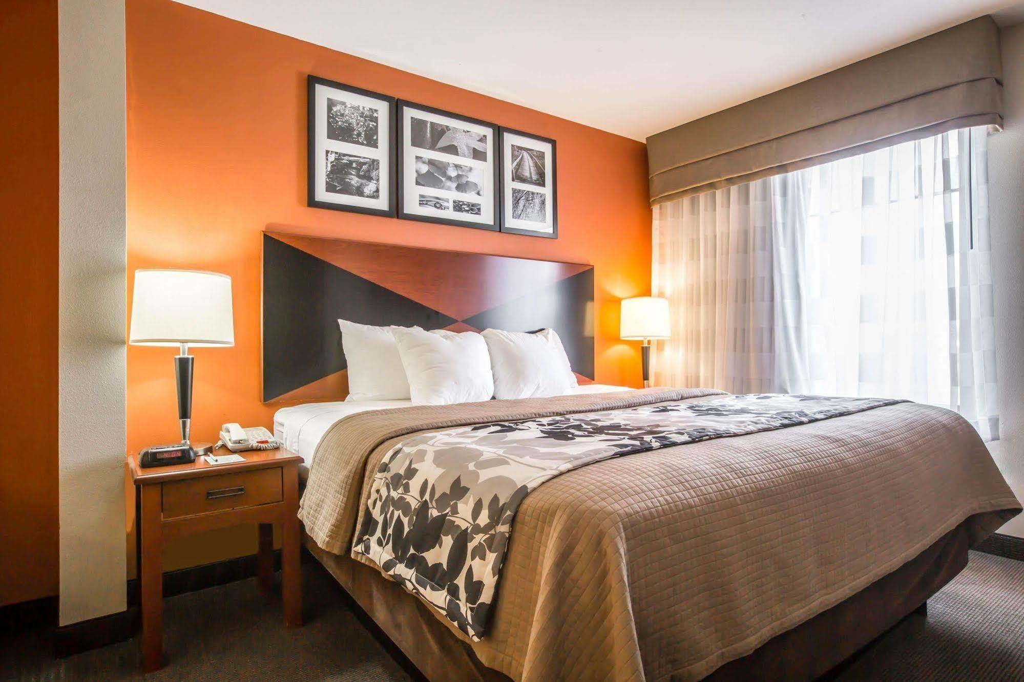 Sleep & East Chase 3* Montgomery